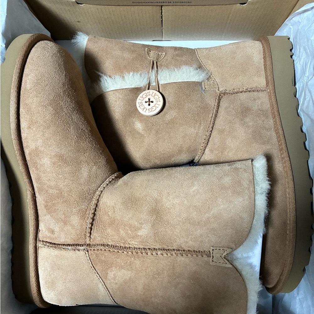 UGG Chestnut Bailey Button Boots